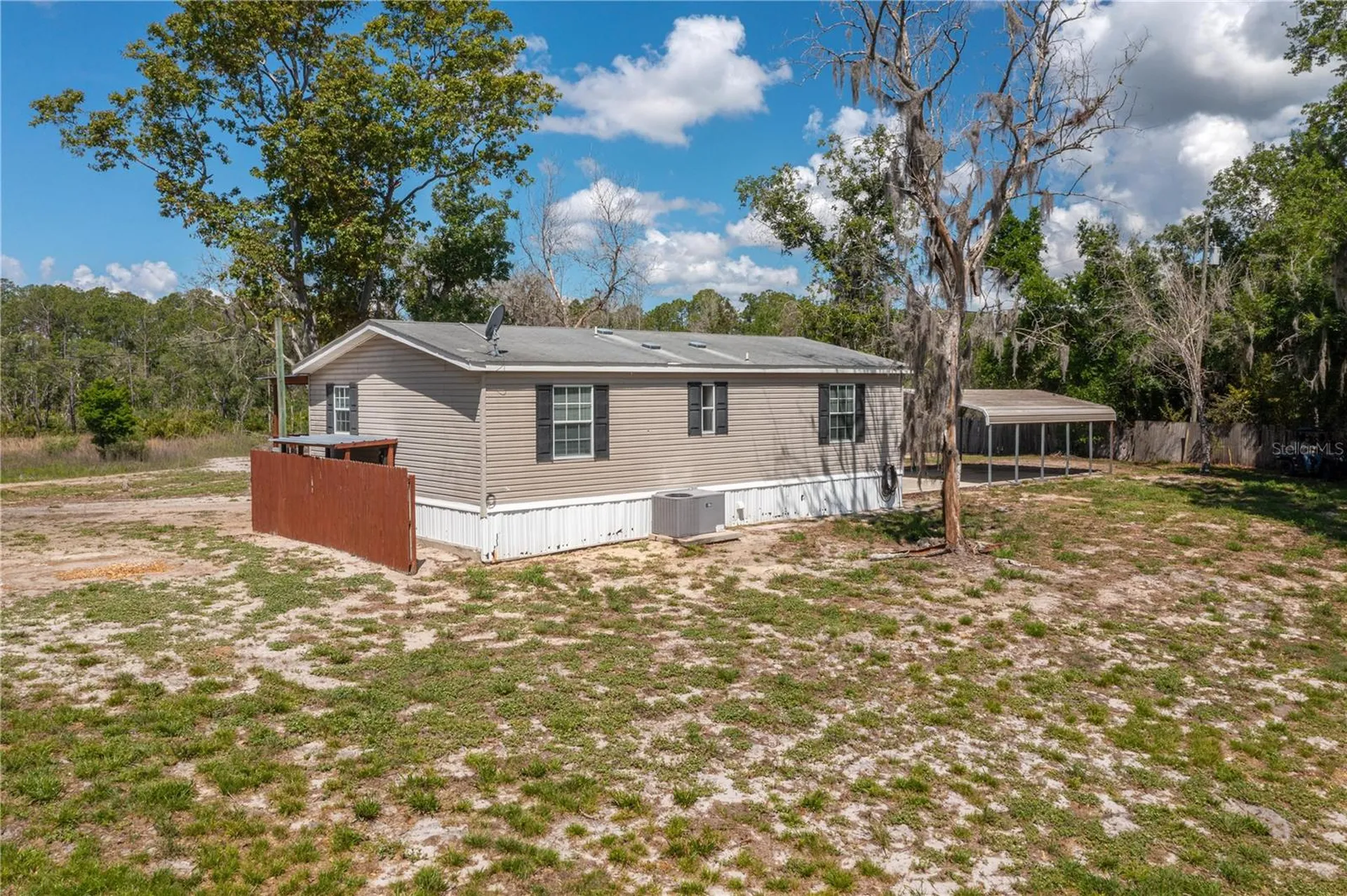 991 Bay Court Frostproof FL 33843