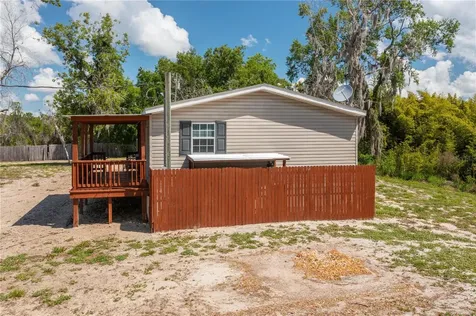 991 Bay Court Frostproof FL 33843