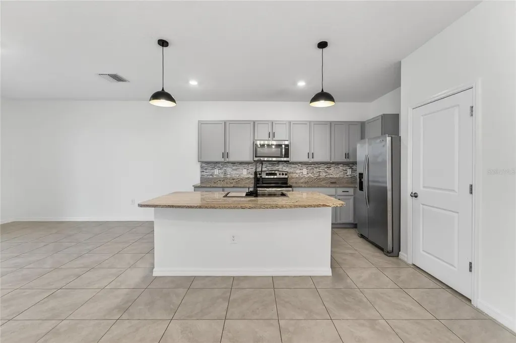 136 Mangrove Shade Circle Apollo Beach FL 33572