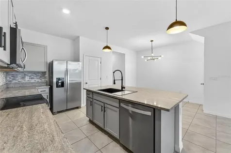 136 Mangrove Shade Circle Apollo Beach FL 33572