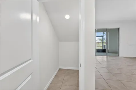 136 Mangrove Shade Circle Apollo Beach FL 33572