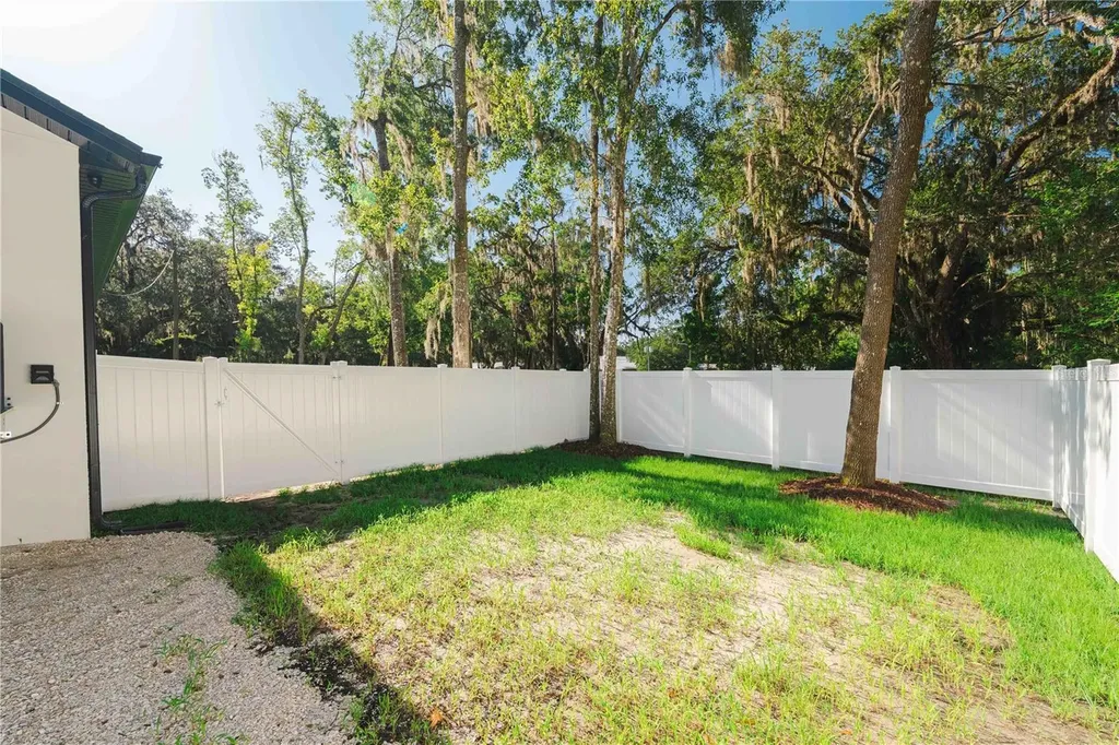 192-194 S Lemon Avenue Brooksville FL 34601