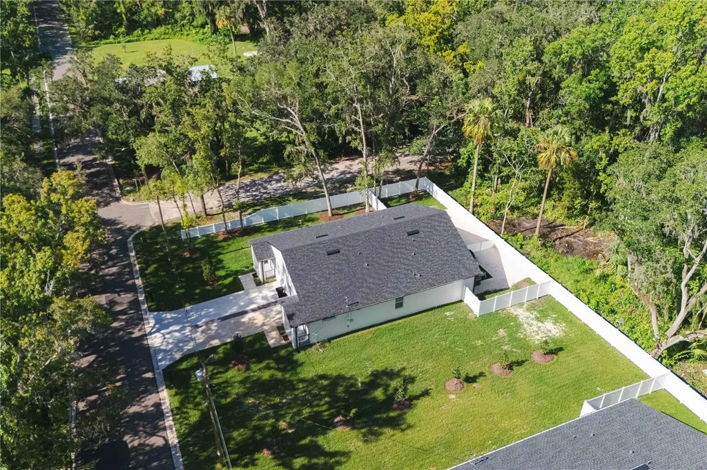 192-194 S Lemon Avenue Brooksville FL 34601