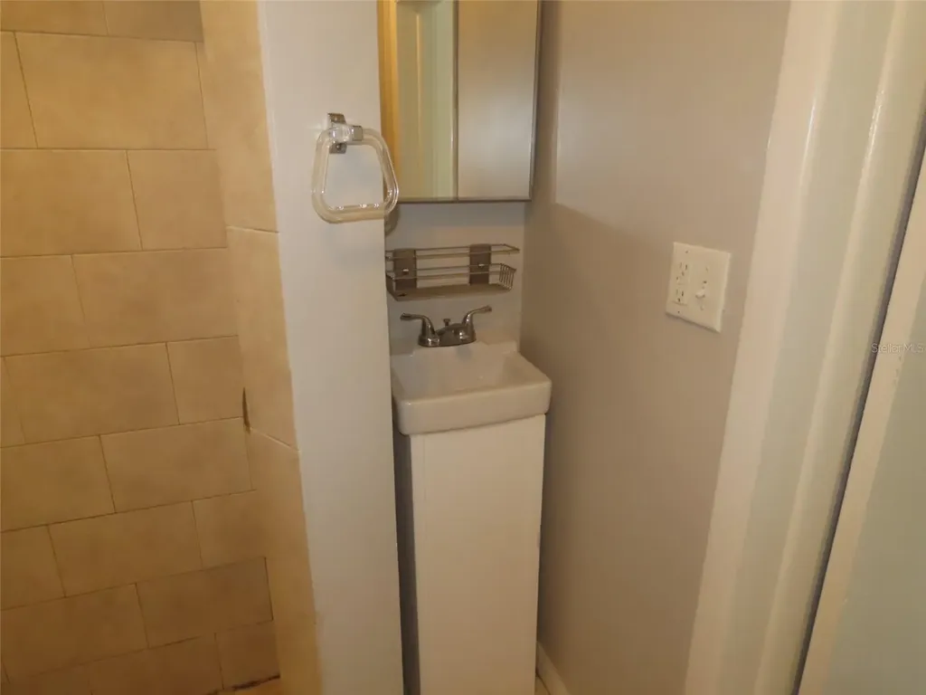 6595 64th Way N Pinellas Park FL 33781