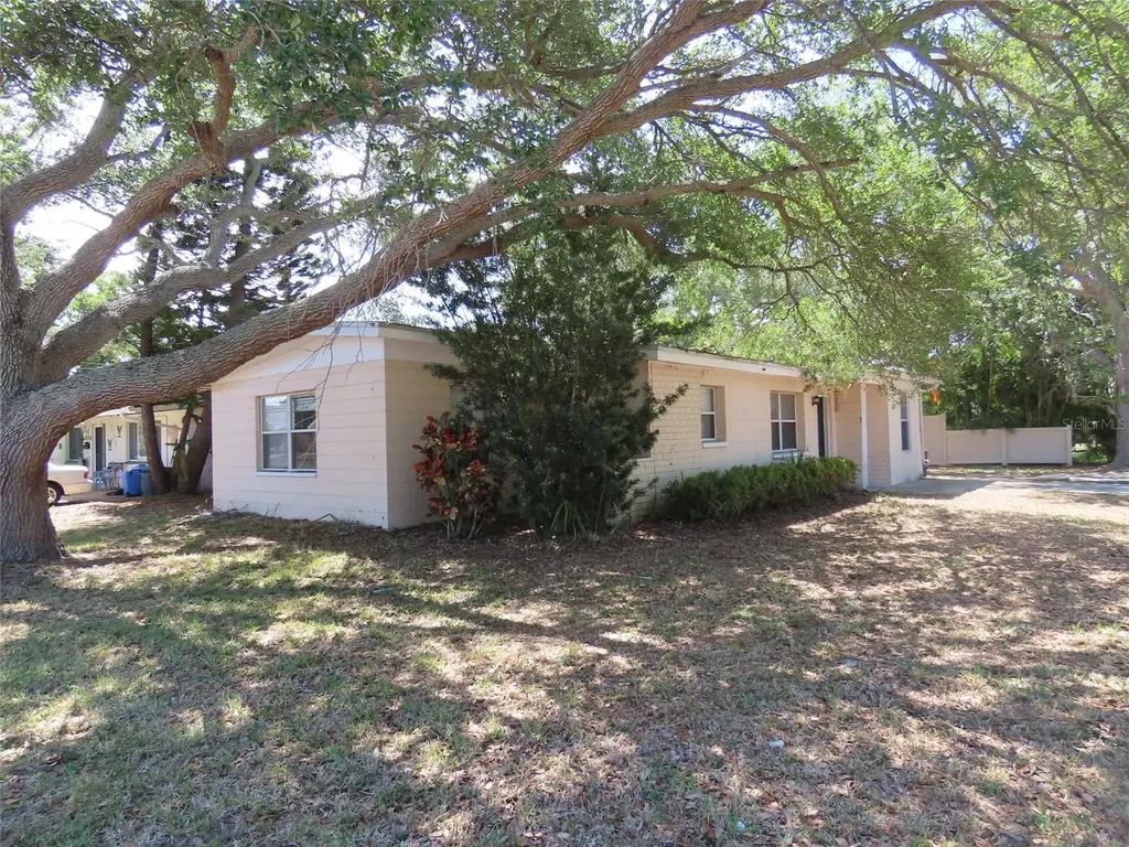 6595 64th Way N Pinellas Park FL 33781