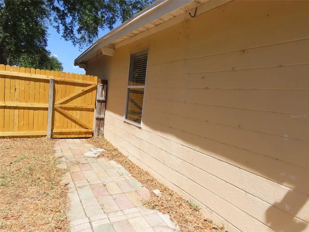 6595 64th Way N Pinellas Park FL 33781
