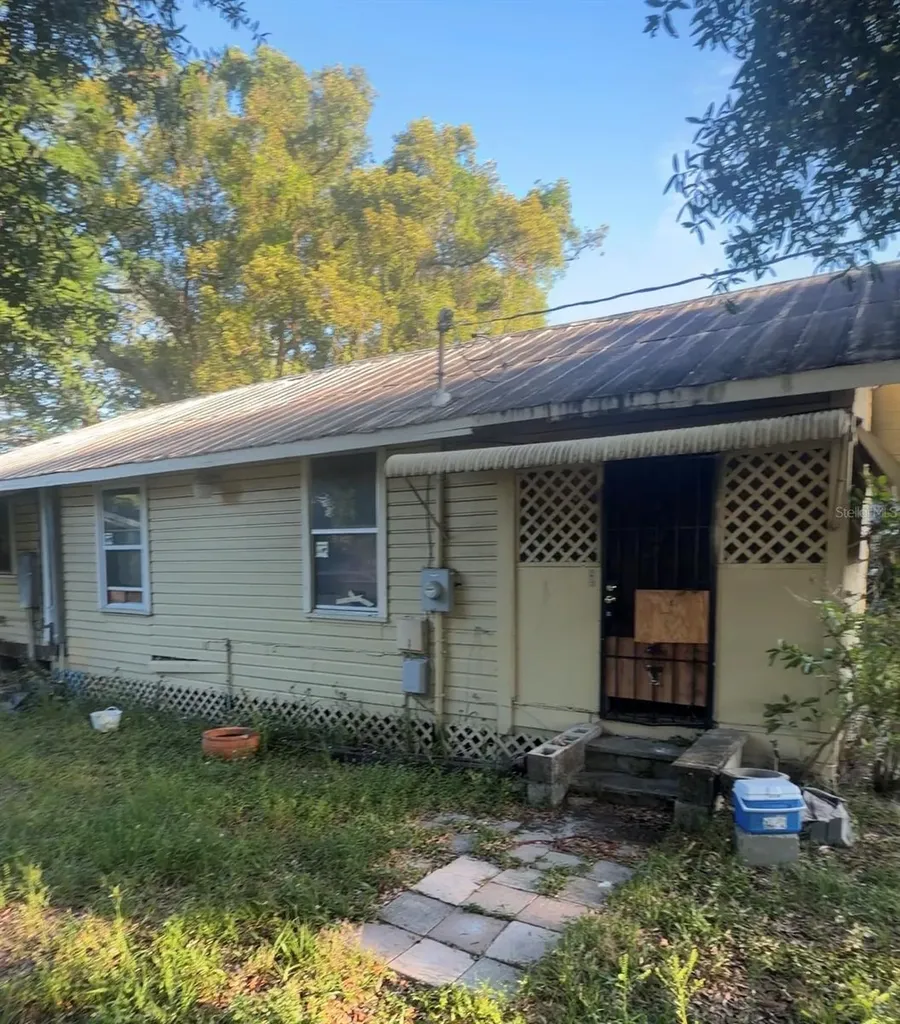 9408 N 12th Street Tampa FL 33612