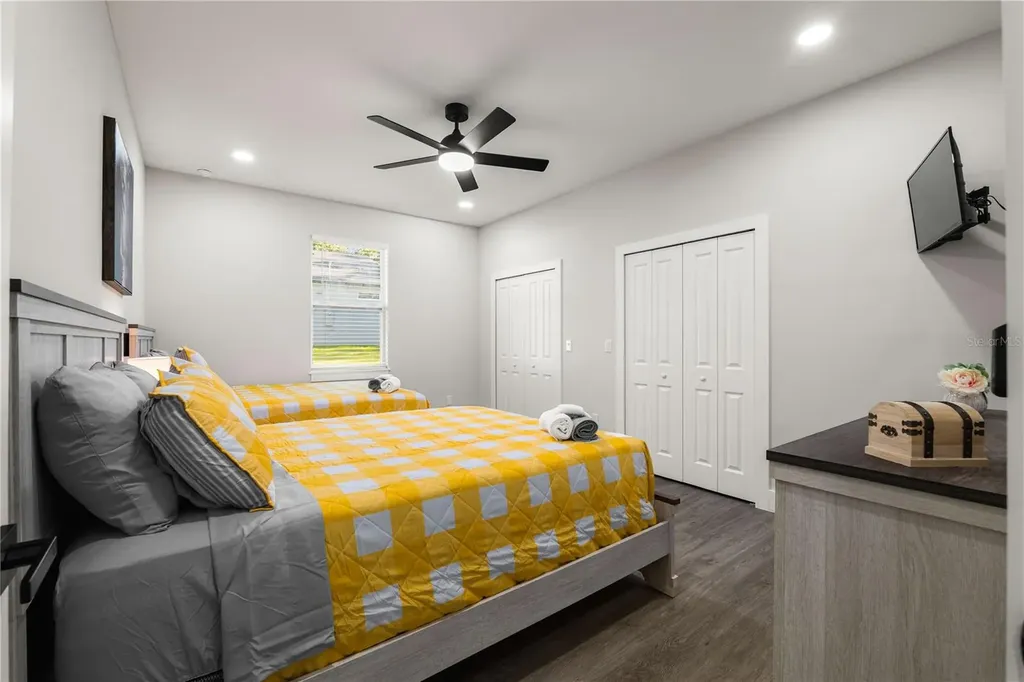 174-176 S Lemon Avenue Brooksville FL 34601
