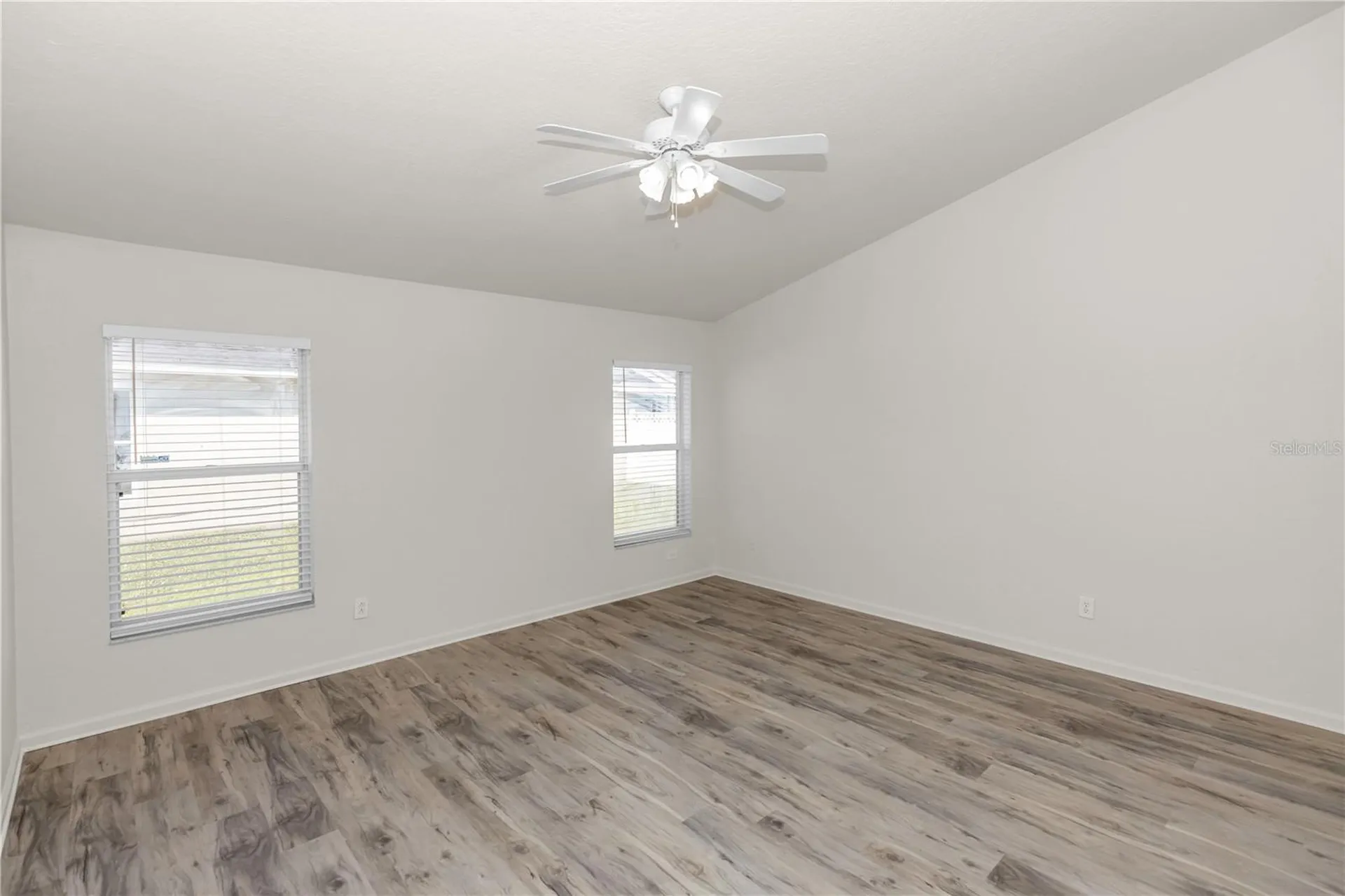 2989 White Cedar Circle Kissimmee FL 34741