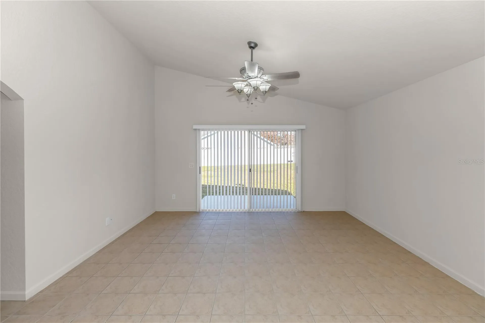 2989 White Cedar Circle Kissimmee FL 34741
