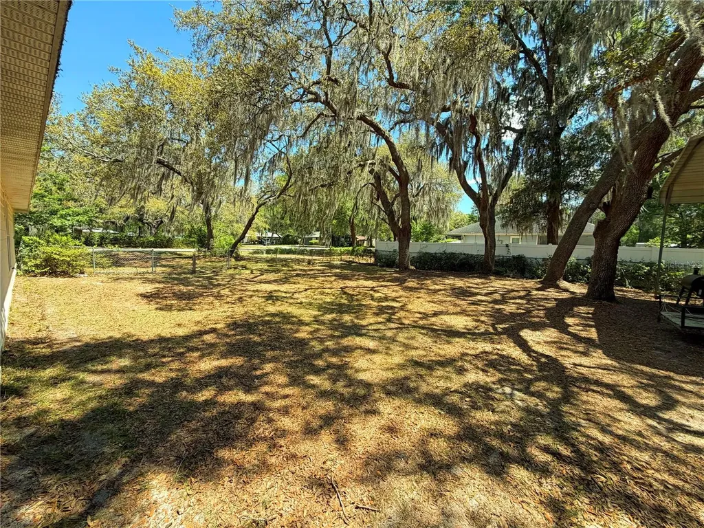 22921 SE 60th Lane Hawthorne FL 32640
