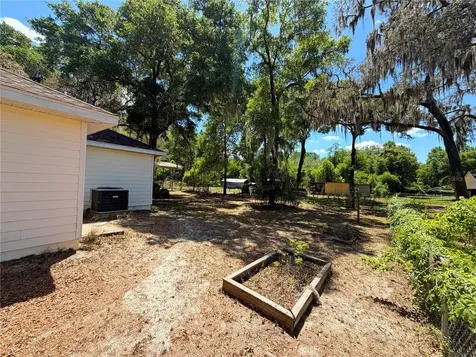 22921 SE 60th Lane Hawthorne FL 32640