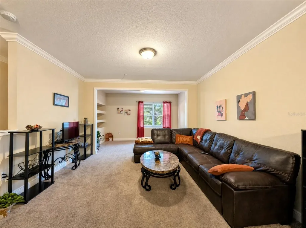 143 Southern Pecan Circle Winter Garden FL 34787