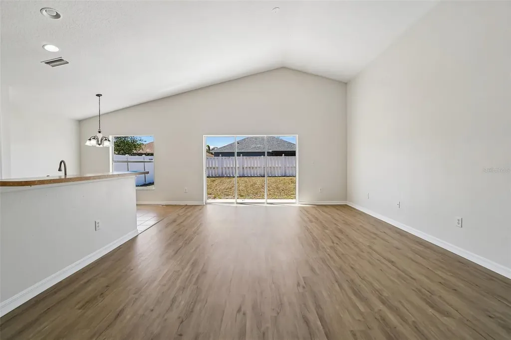 7613 Wood Violet Drive Gibsonton FL 33534