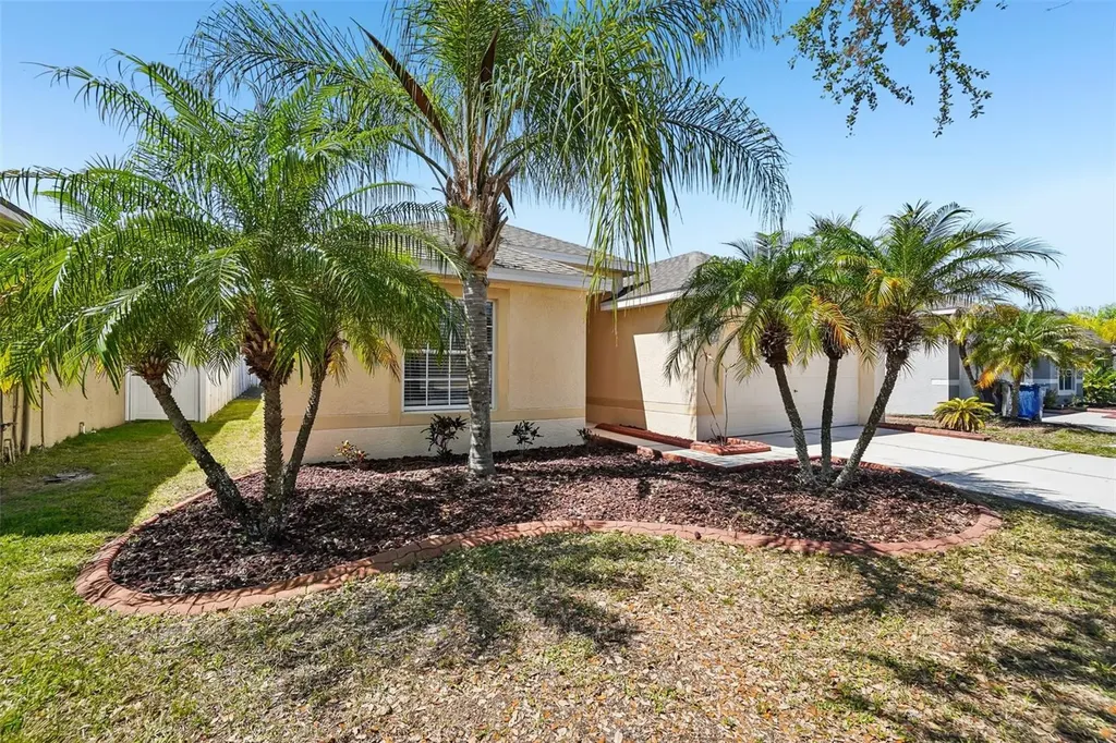 7613 Wood Violet Drive Gibsonton FL 33534
