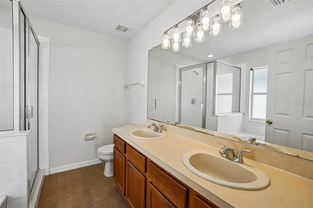 7613 Wood Violet Drive Gibsonton FL 33534