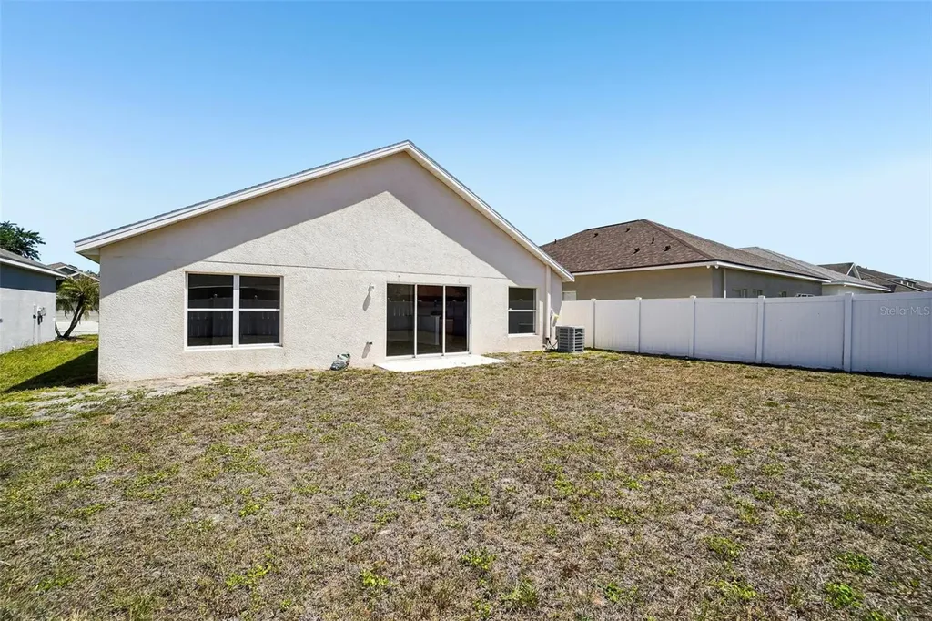 7613 Wood Violet Drive Gibsonton FL 33534