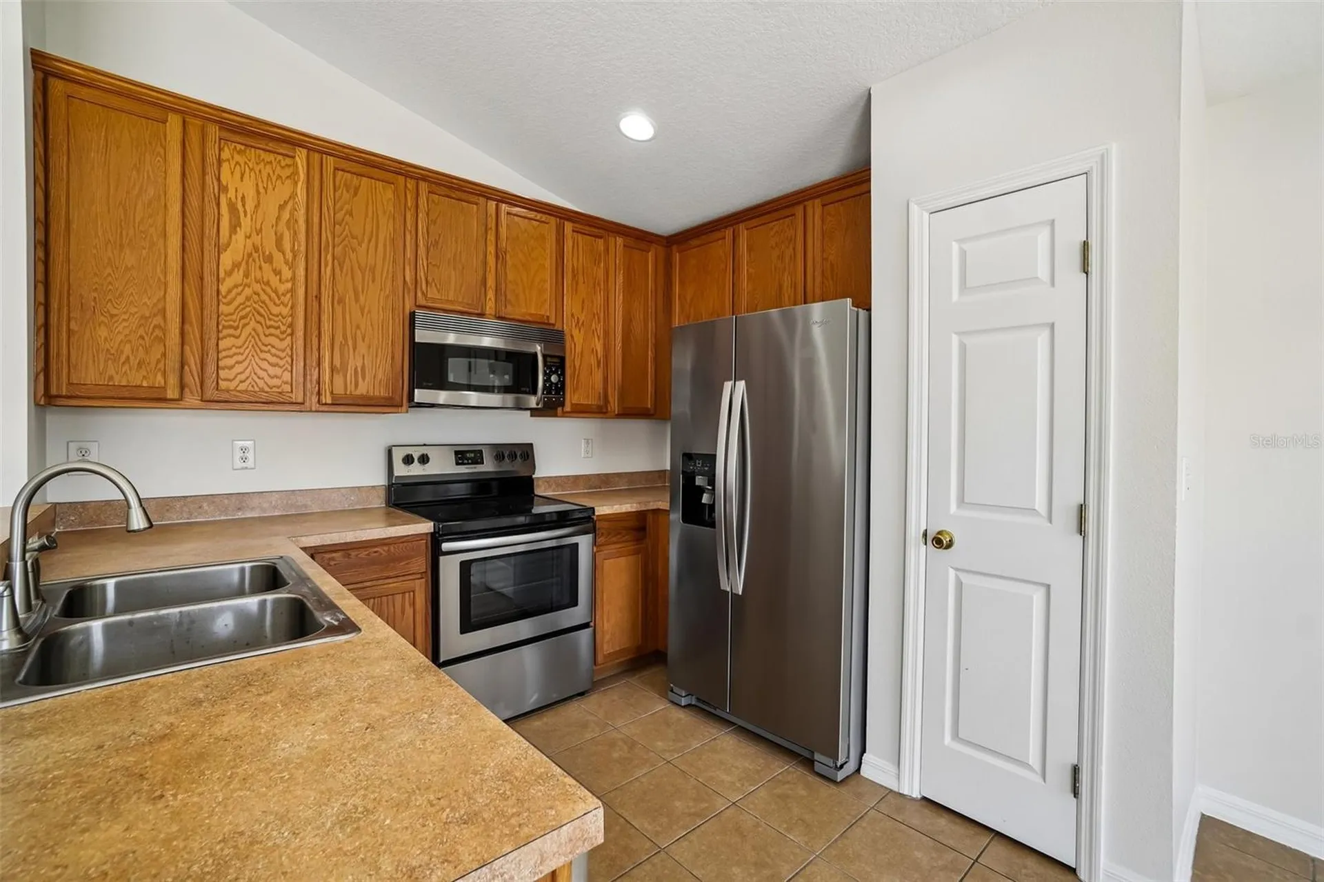 7613 Wood Violet Drive Gibsonton FL 33534