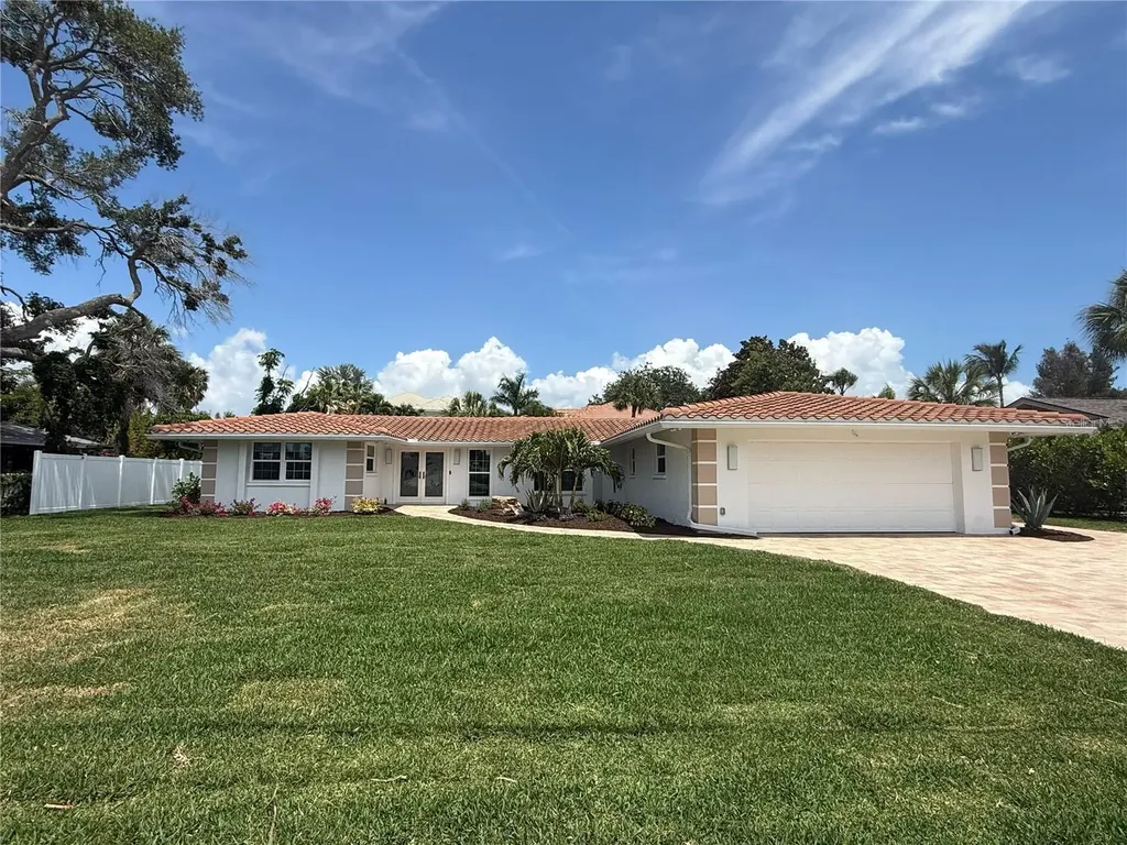 5569 Shadow Lawn Drive Sarasota FL 34242