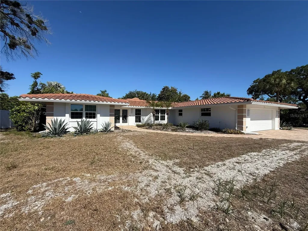 5569 Shadow Lawn Drive Sarasota FL 34242