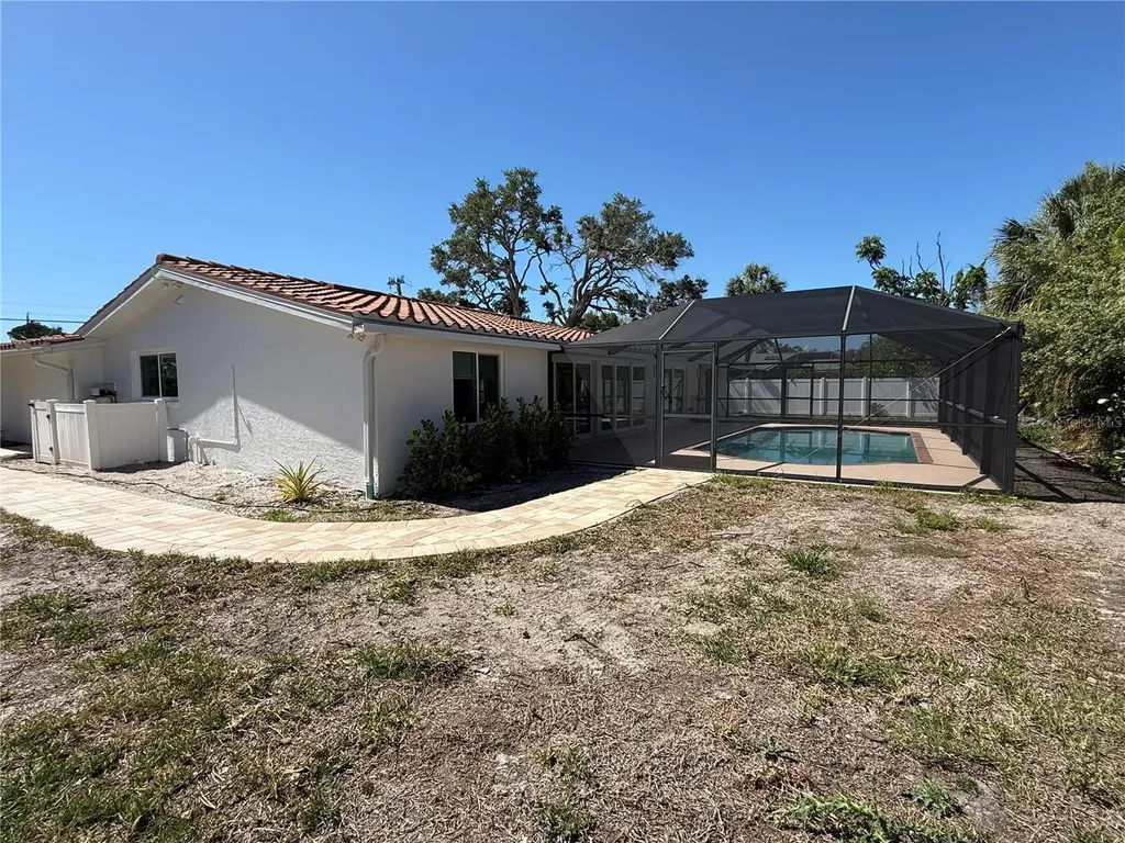5569 Shadow Lawn Drive Sarasota FL 34242