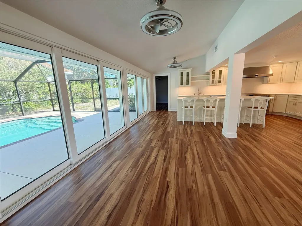 5569 Shadow Lawn Drive Sarasota FL 34242
