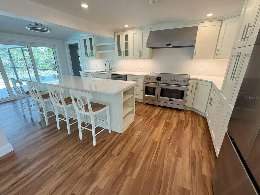 5569 Shadow Lawn Drive Sarasota FL 34242
