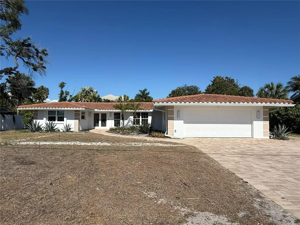 5569 Shadow Lawn Drive Sarasota FL 34242