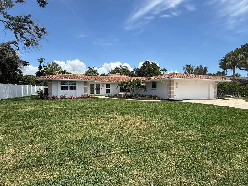 5569 Shadow Lawn Drive Sarasota FL 34242