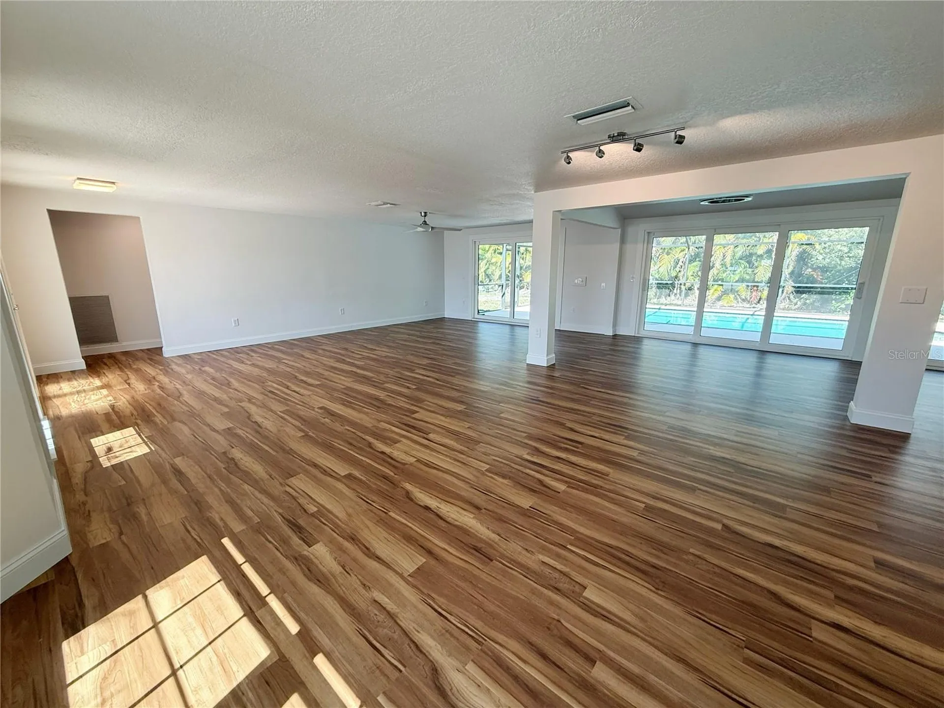 5569 Shadow Lawn Drive Sarasota FL 34242