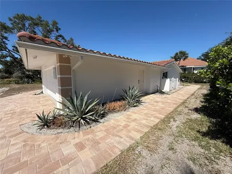 5569 Shadow Lawn Drive Sarasota FL 34242
