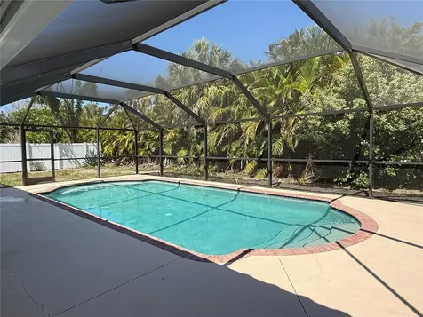 5569 Shadow Lawn Drive Sarasota FL 34242