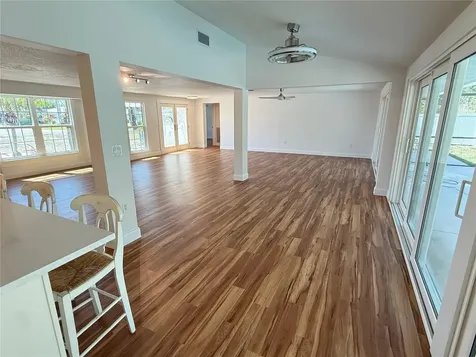 5569 Shadow Lawn Drive Sarasota FL 34242