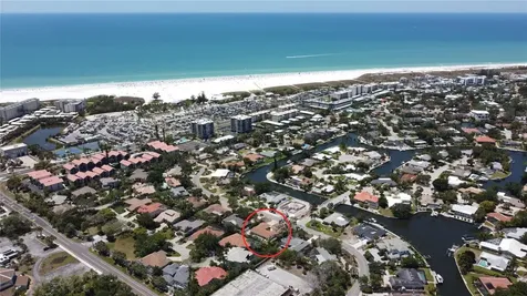 5569 Shadow Lawn Drive Sarasota FL 34242