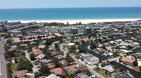 5569 Shadow Lawn Drive Sarasota FL 34242