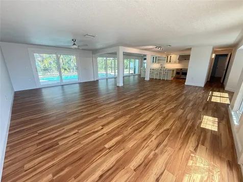 5569 Shadow Lawn Drive Sarasota FL 34242