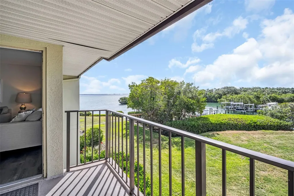 1515 Pinellas Bayway S Tierra Verde FL 33715