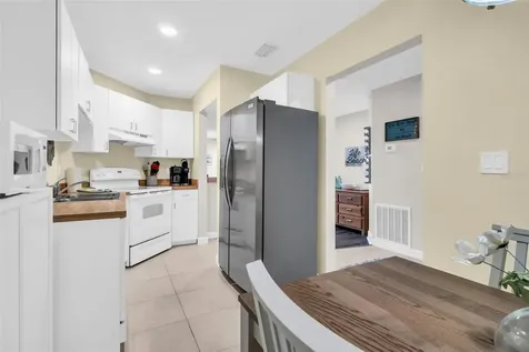 1515 Pinellas Bayway S Tierra Verde FL 33715