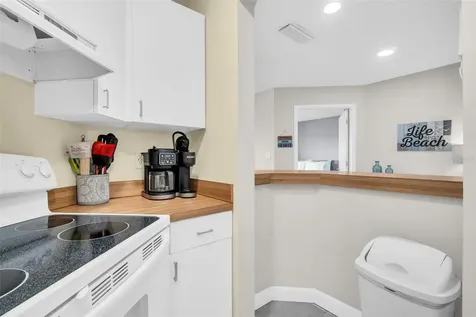 1515 Pinellas Bayway S Tierra Verde FL 33715