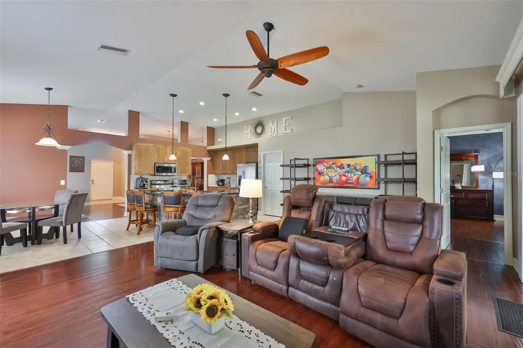 7318 Guilford Pine Lane Apollo Beach FL 33572