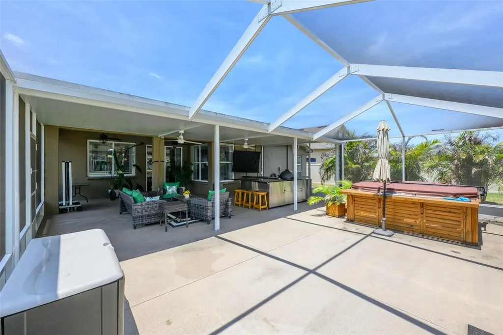 7318 Guilford Pine Lane Apollo Beach FL 33572