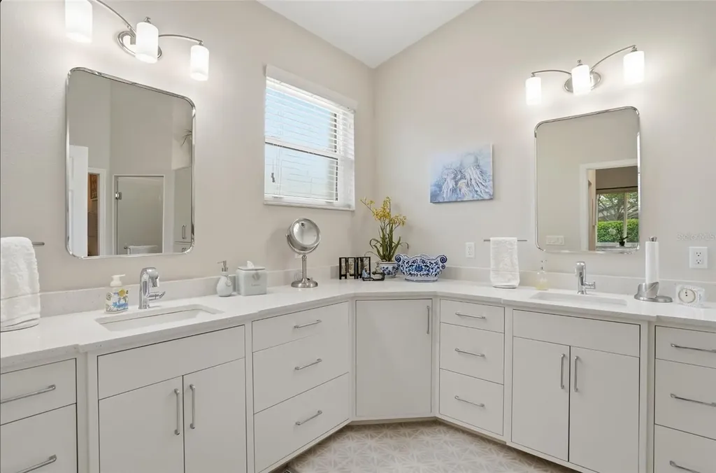 4222 65th Place E Sarasota FL 34243