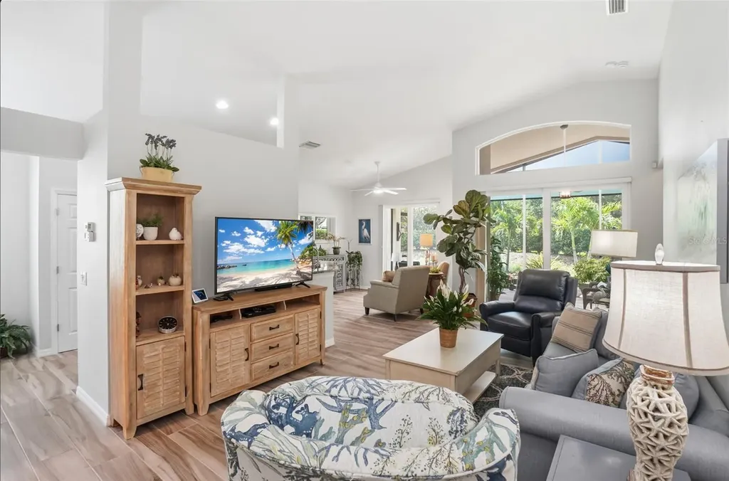 4222 65th Place E Sarasota FL 34243
