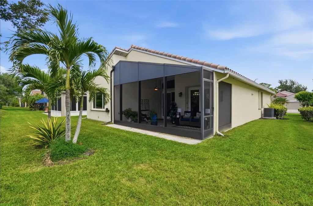 4222 65th Place E Sarasota FL 34243