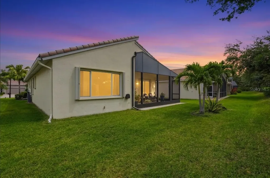 4222 65th Place E Sarasota FL 34243