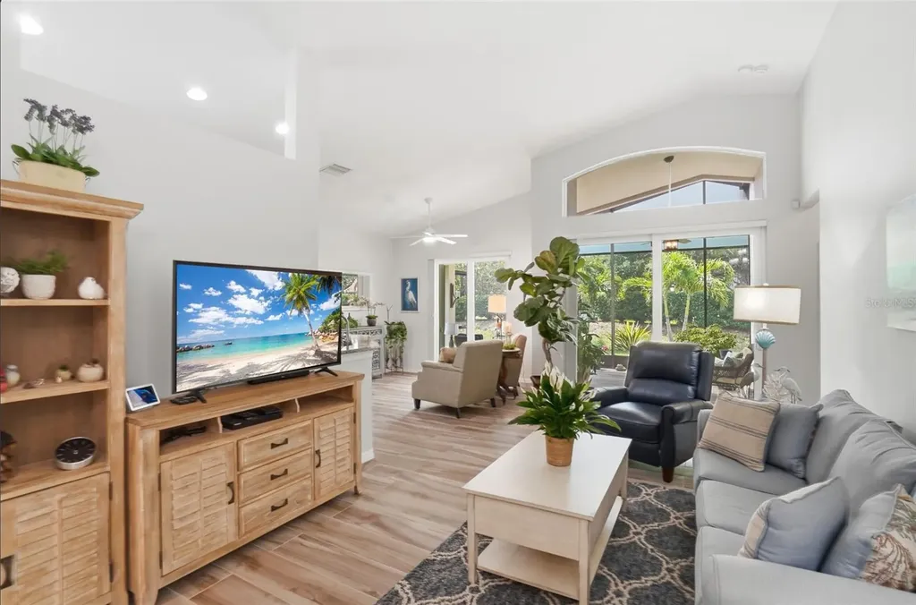 4222 65th Place E Sarasota FL 34243