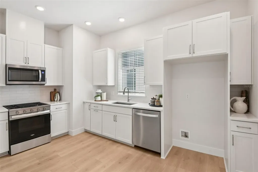 3129 4th Terrace N St Petersburg FL 33713