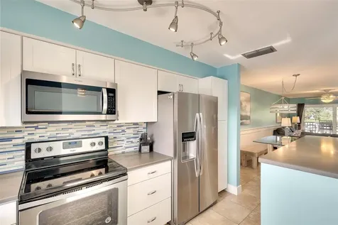 4307 Gulf Drive Holmes Beach FL 34217