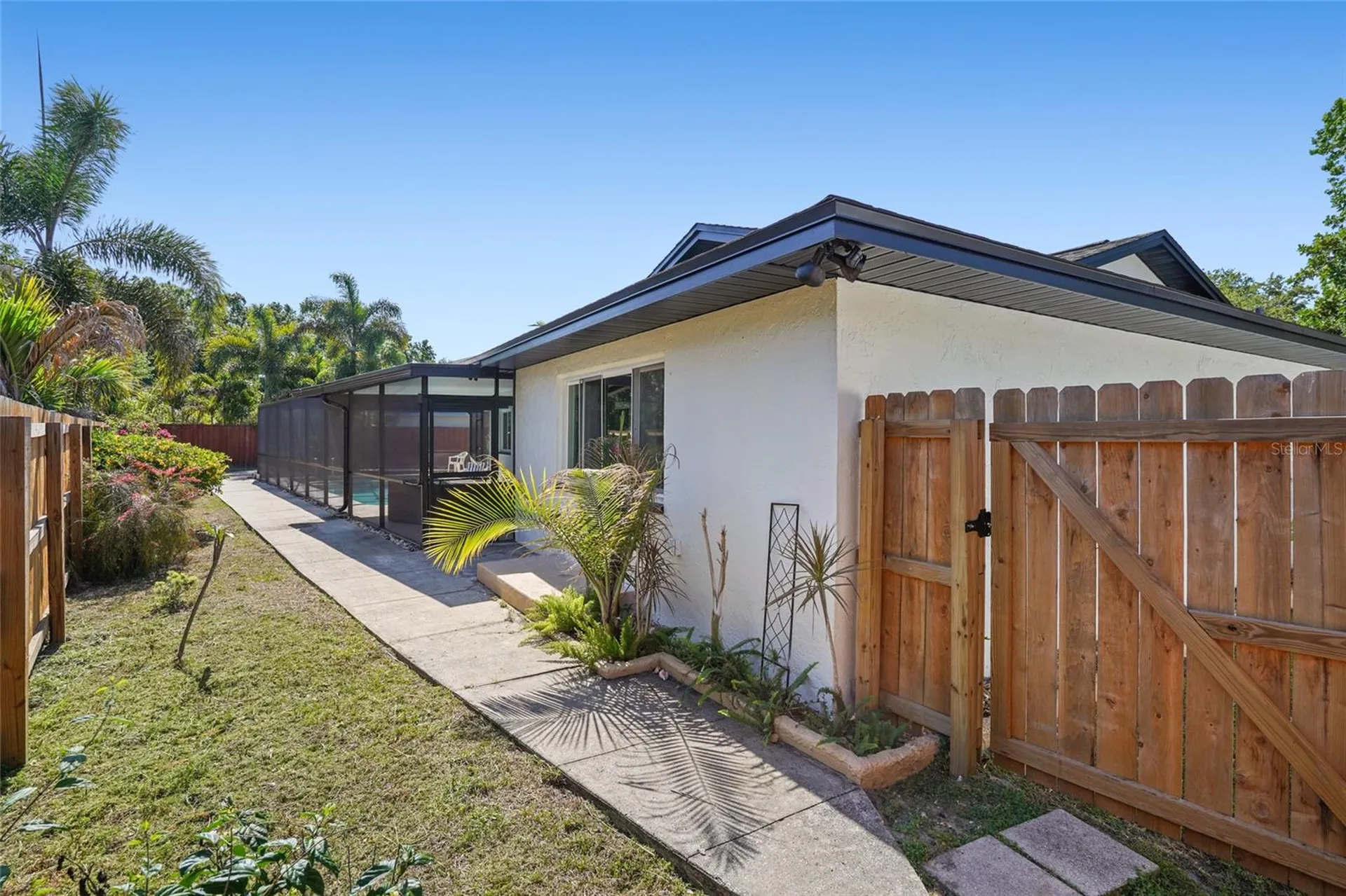 2370 Robyn Court Dunedin FL 34698