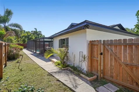 2370 Robyn Court Dunedin FL 34698
